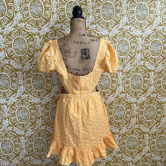 NWT LIKELY Isabella Yellow Floral Eyelet Embroidered Cutout Mini Dress size 10 - Picture 11 of 14